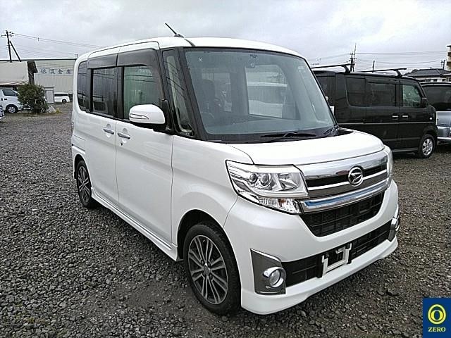 Daihatsu Tanto 2014 1